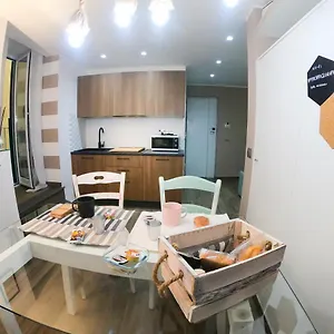 Apartment Blumon House, Naples