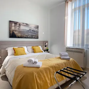 Apartment La Preziosa Duomo, Naples