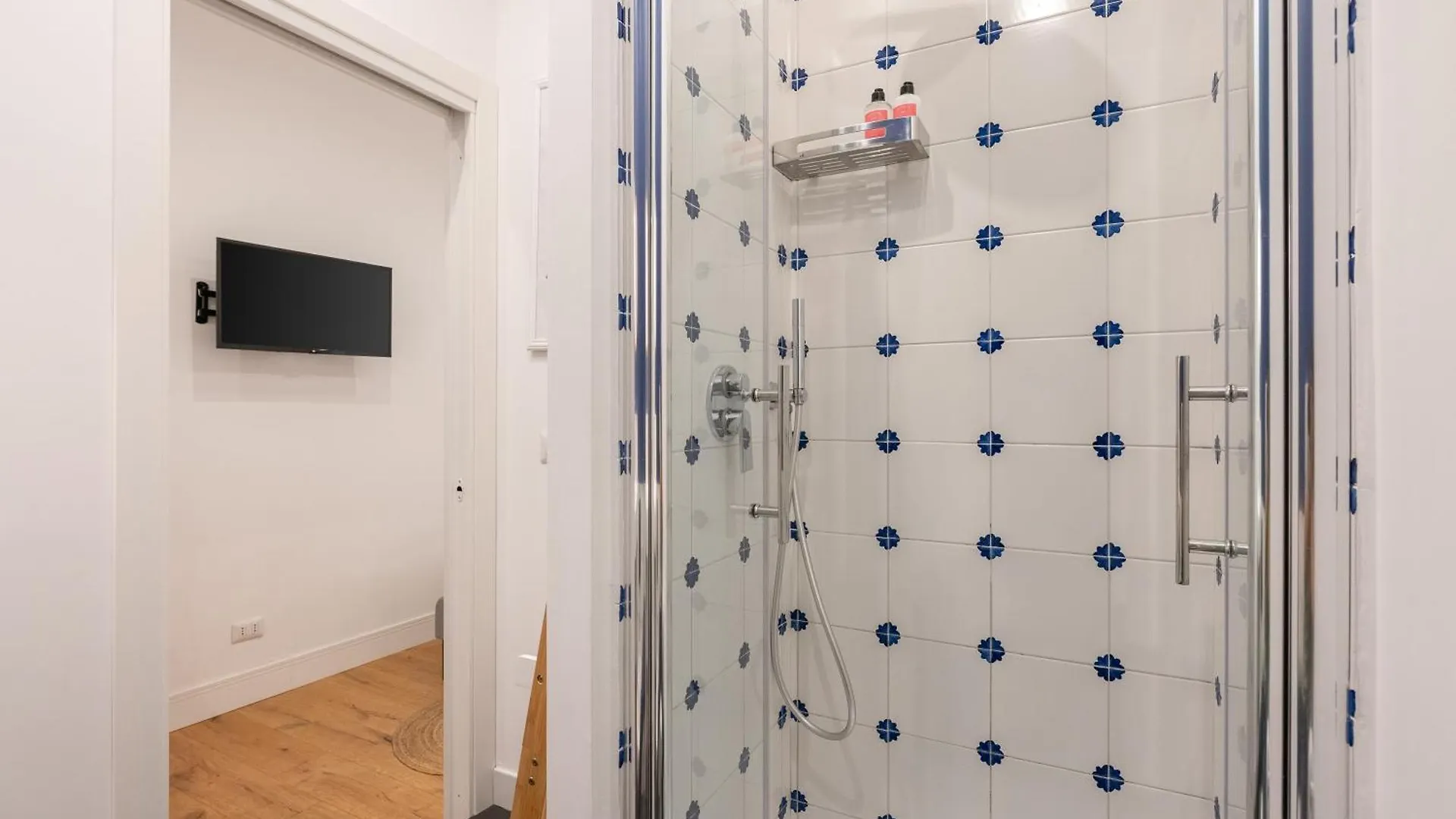 The Idyll Boutique Apartment - Suite In Napoli'S Spanish Quarters Bed & Breakfast Naples