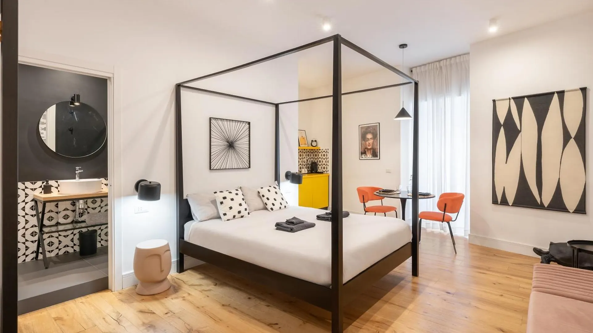 The Idyll Boutique Apartment - Suite In Napoli'S Spanish Quarters Italy